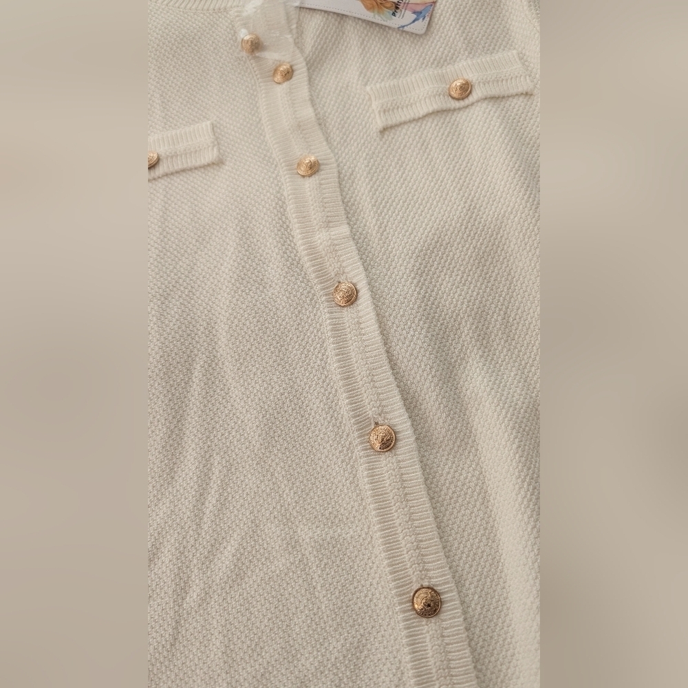 NWT PrettyGarden Button-Down  with Gold Buttons Size L - Picture 12 of 12